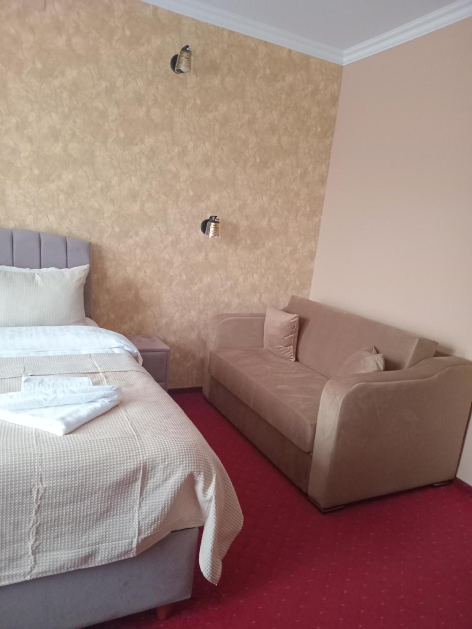 Coliseum Hotel Calafat Bagian luar foto